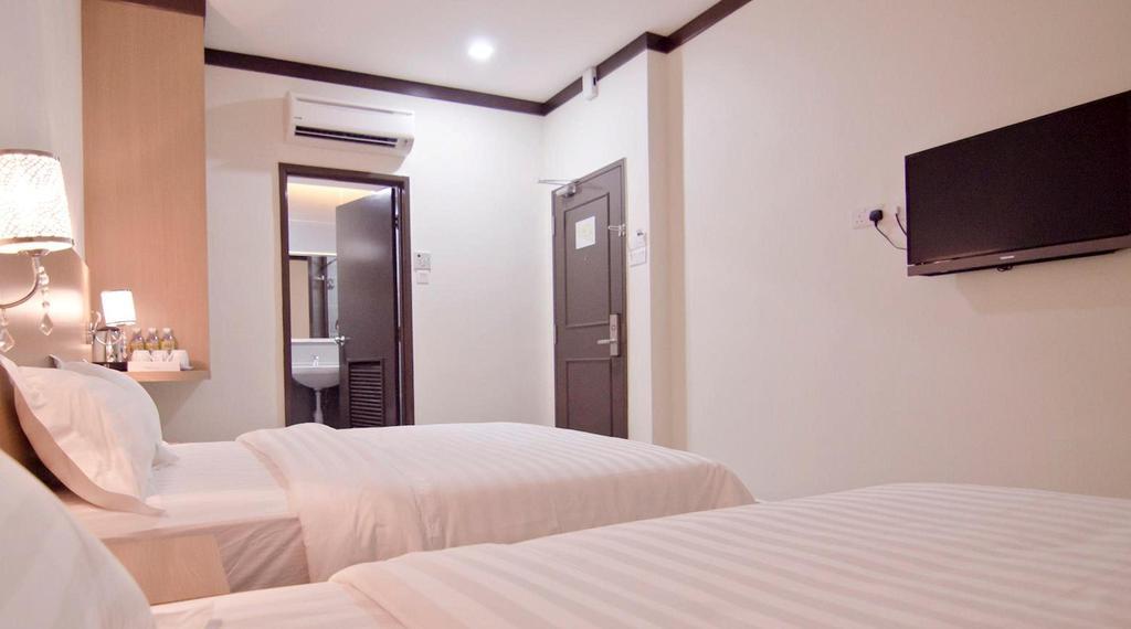 Hotel Setia Келуанг Стая снимка